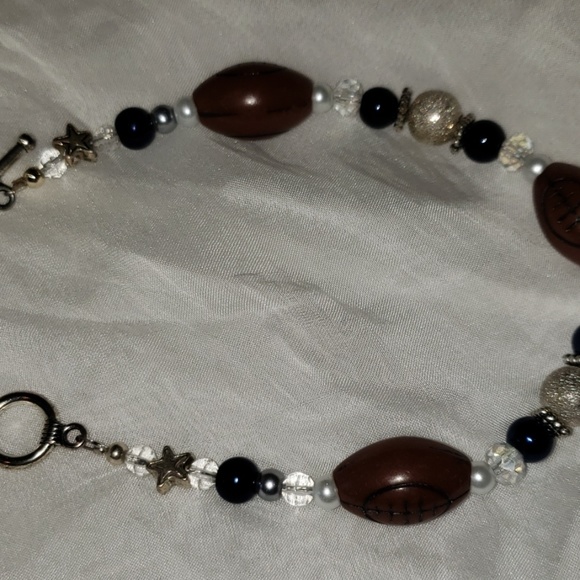 A football bracelet 🏈⭐🏈⭐ - Picture 2 of 3